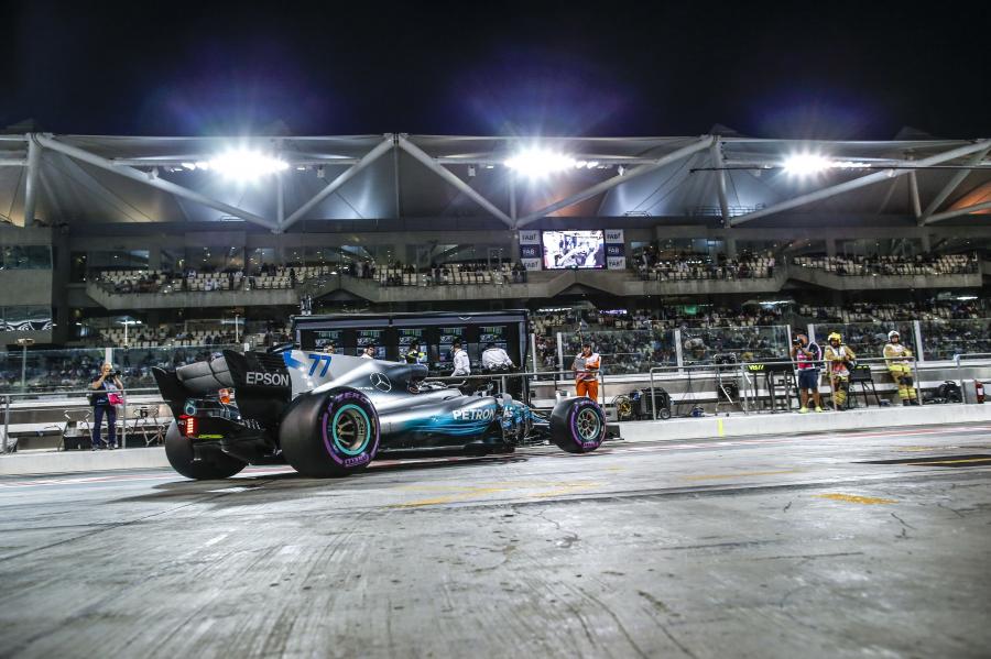  Mercedes-AMG F1 W08 EQ Power+ 2017 года  (фото 38 из 44)